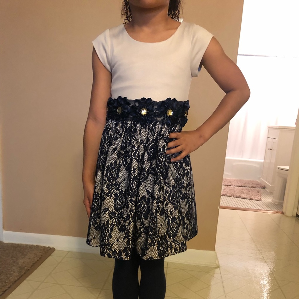 Girls dress
